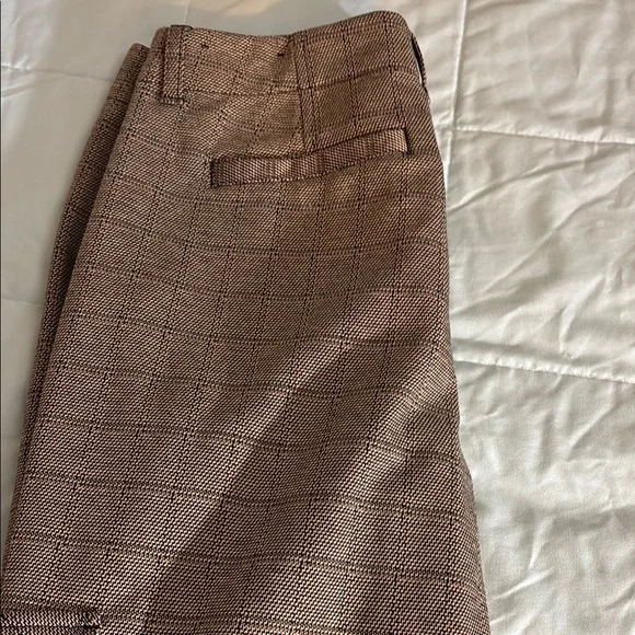 Liverpool Utility Crop w/Tab Hem & Cargo Pocket - Picture 11 of 11